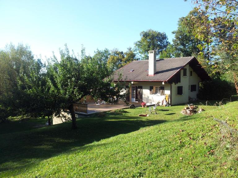 Holiday home Maison de la litiére - Bed and Breakfast Pugny-Chatenod