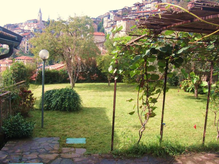 La Felice Casa Di Nonno Battistino - B&B Apricale