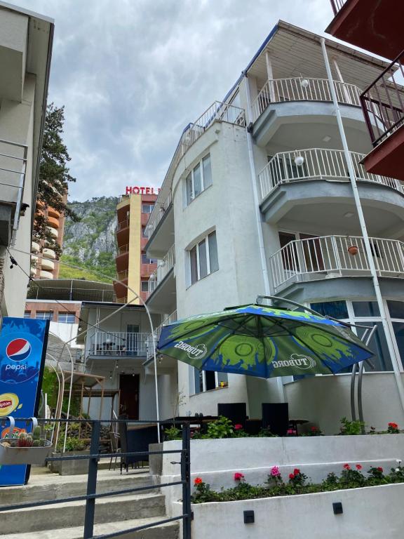 Pensiunea Ambasador - B&B Băile Herculane