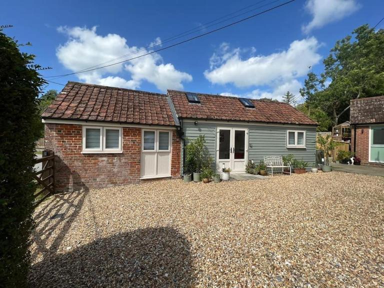 The Cottage at No. 3 - B&B West Lavington