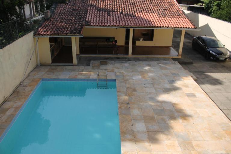 Casa muito espaçosa privativa com Piscina, Churrasqueira e área gourmet - B&B Araruama