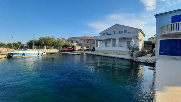 On The Sea - B&B Betina