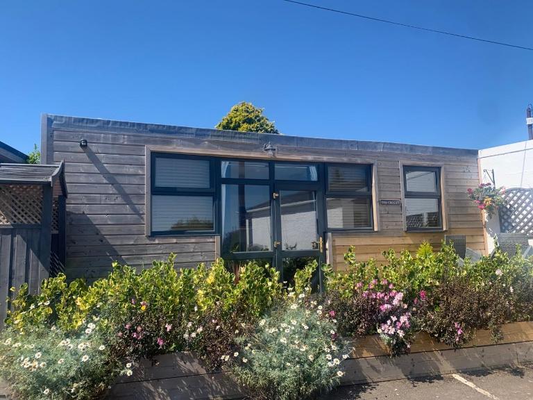 1-bedroom chalet with parking on site - B&B Looe