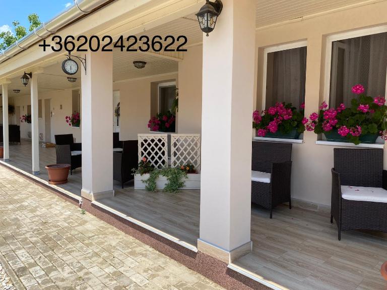 Sára Vendégház - B&B Hajdúböszörmény