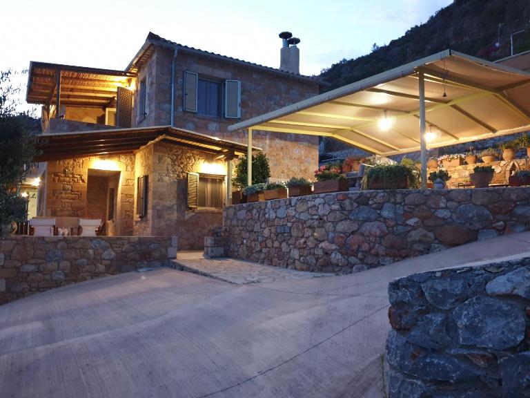 Riza Apartments - B&B Kardamyli