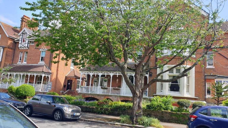 Beautiful Garden Apartment in Leafy St Leonards 5 Mins to Beach - B&B Saint Leonards-on-Sea