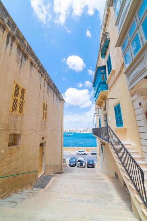 Central Valletta Townhouse - B&B La Valletta