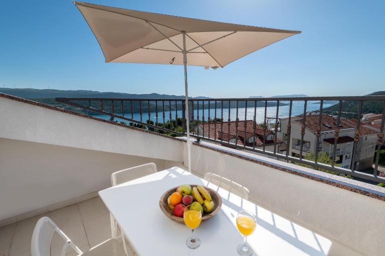 Apartment Familia - Ferienwohnung Neum