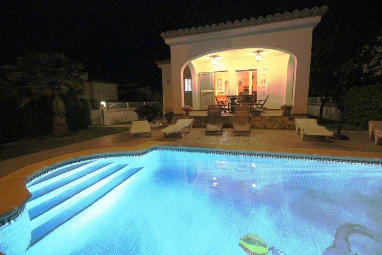 Riumar "Carmen 1", 500m to beach, private pool, On-Site-Service, dog beach - Bed and Breakfast Riumar