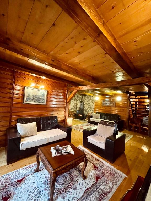 Sky High Kolasin - B&B Kolašin