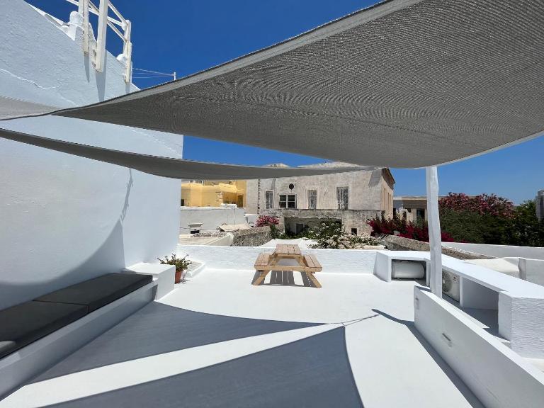 Cycladic Rooftop House in the Heart of Parikia - B&B Parikia