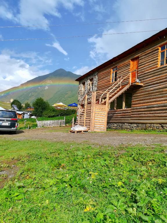 Guesthouse SVANURI SAKHLI - B&B Ushguli