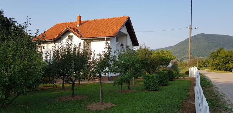 PLITVICE OAZA MIRA - B&B Smoljanac