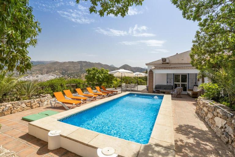 Casa Rural Liviana, Piscina Barbacoa y preciosas vistas Málaga by AndaraHolidays - B&B Cómpeta