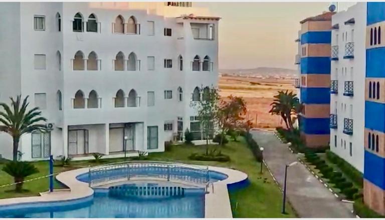 TANGER/ASILAH: APPART 50m2 FACE MER ET PISCINES, 5 PLACES, TOUT ÉQUIPÉ+WIFI+CLIM - Ferienwohnung Briech