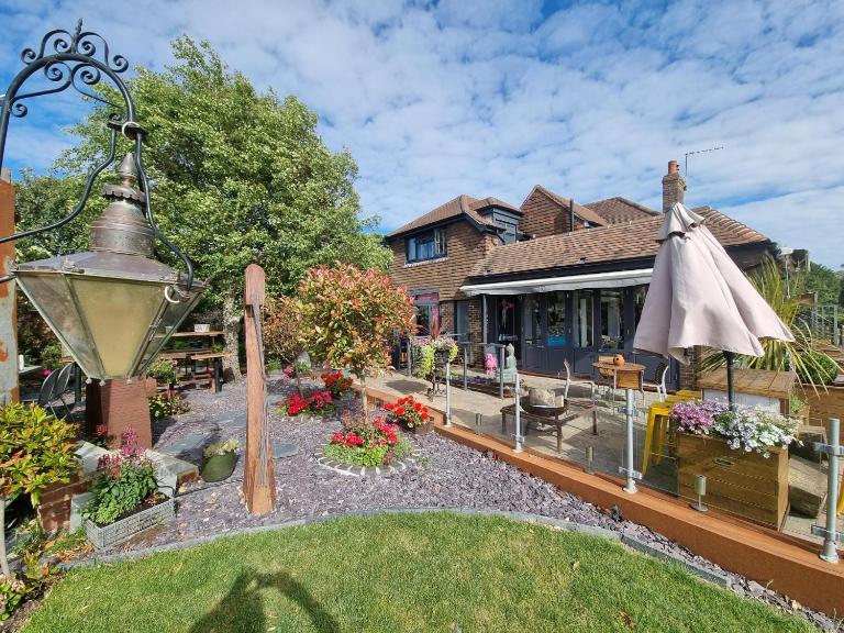 Varr House @ Meadow View - Chambres d'hôtes Woodmancote