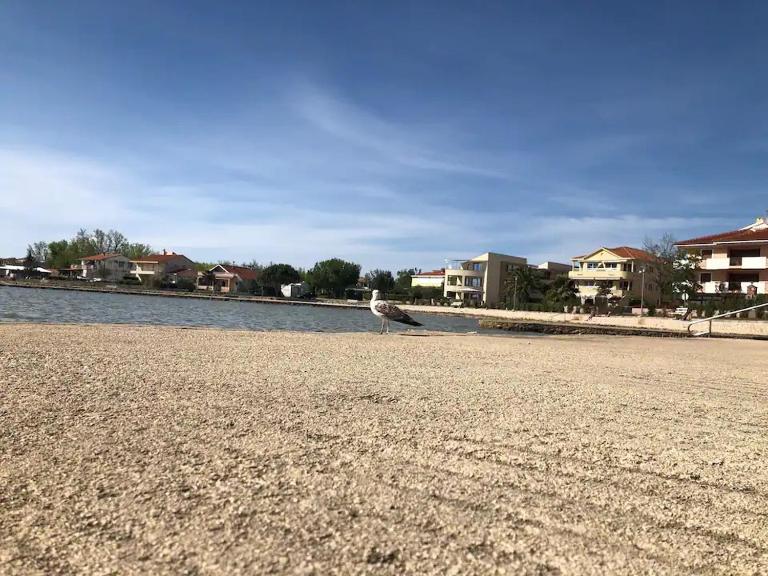 Apartment Near The Beach - Chambres d'hôtes Privlaka