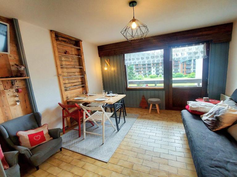 Studio cosy au centre de Samoëns, animaux acceptés - FR-1-624-110 - B&B Samoëns