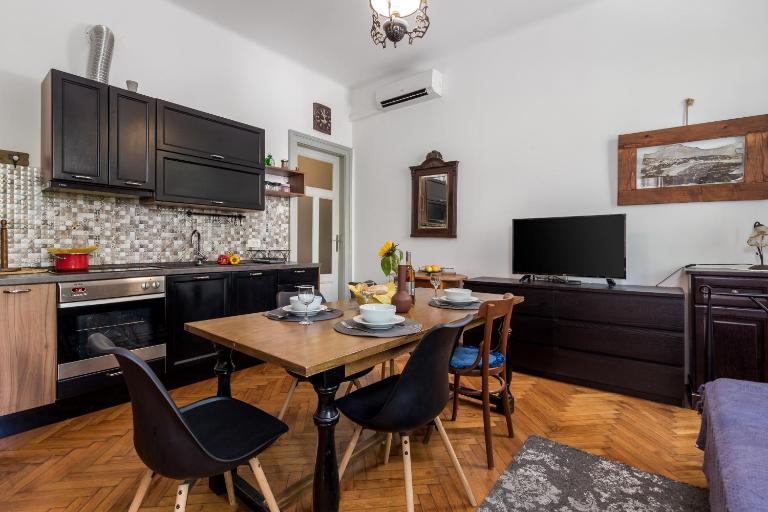 4 Bedroom Apartment - Ferienwohnung Rijeka