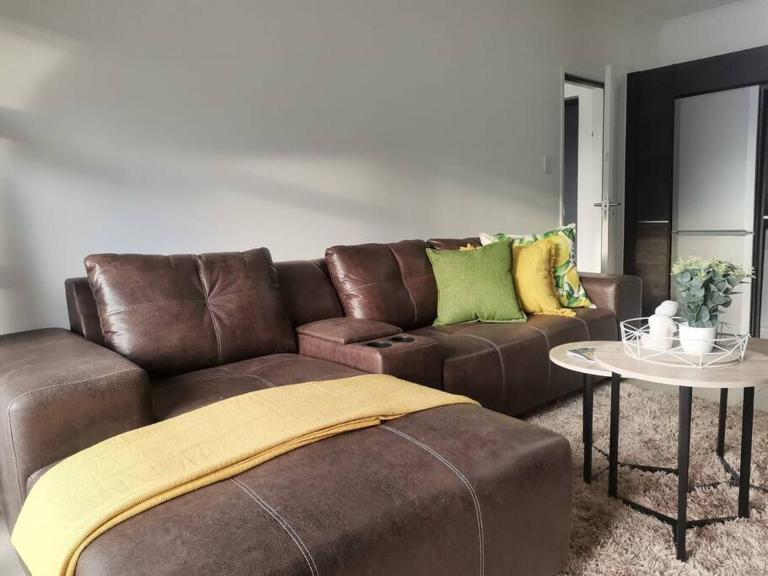 Bryanston one bed apartment - B&B Johannesburg