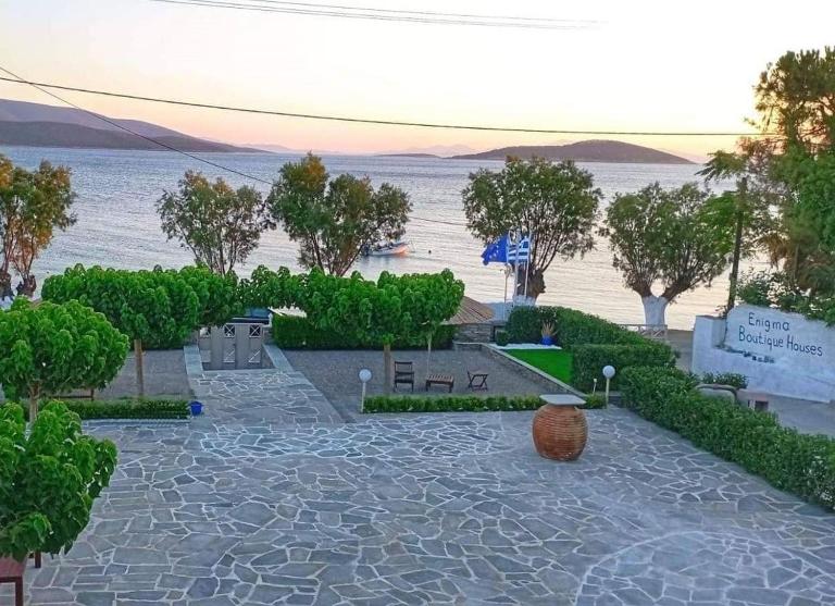Enigma Boutique Houses Votsalo - B&B Marmárion