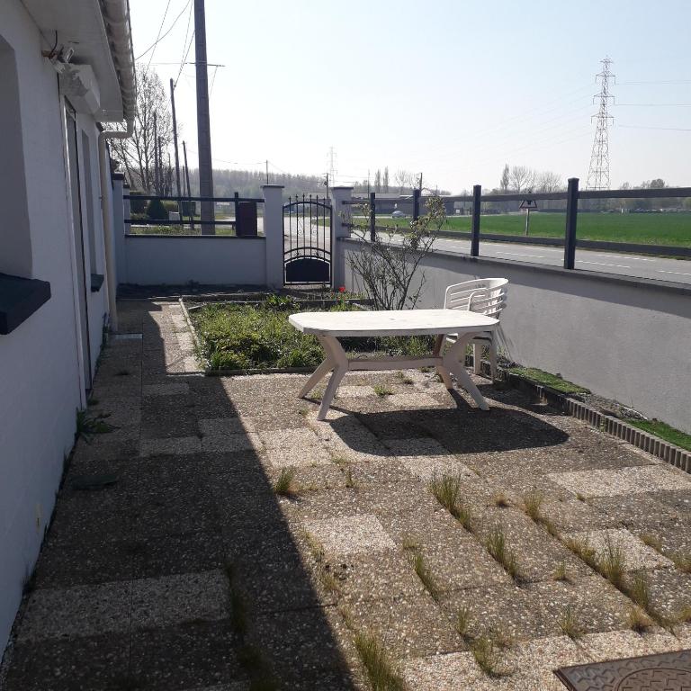 petite maison plain pied proche dunkerque - Bed and Breakfast Boomkens