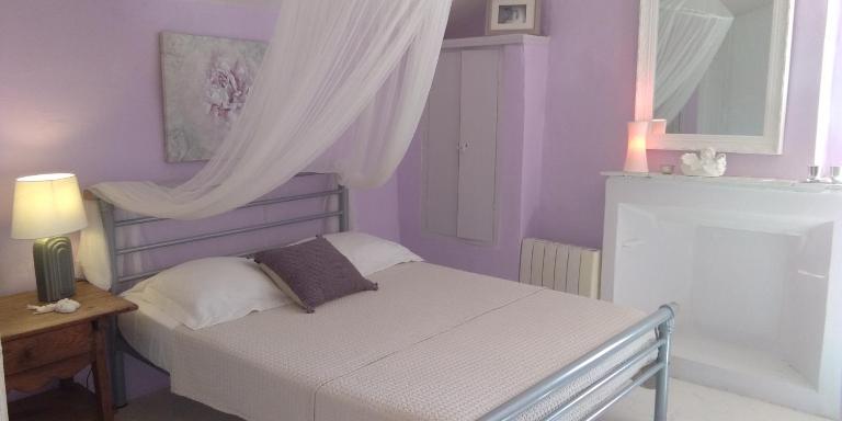 Bienvenue à la Source dans une Maison de Charme - B&B Apt