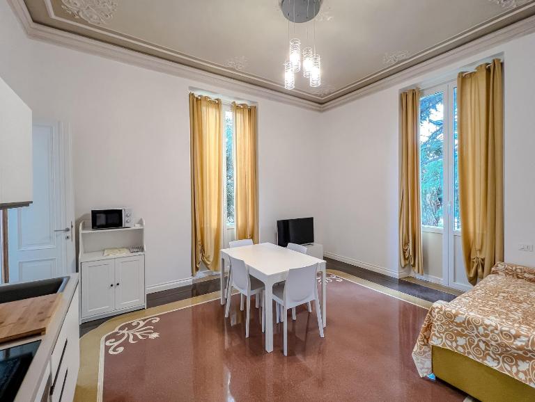Appartamenti in Villa del '900 (B) - Chambres d'hôtes Varazze