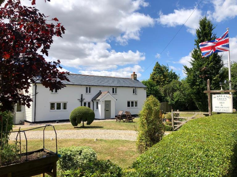 Acreland Green - B&B Pleshey