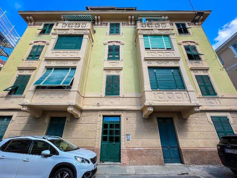 Grande appartamento in zona tranquilla - B&B Varazze