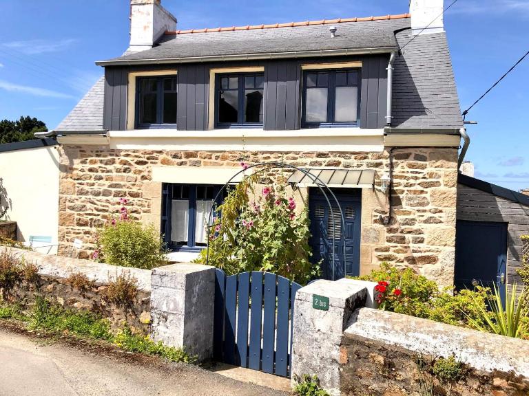 La petite maison du coin de Loguivy de la Mer - B&B Ploubazlanec