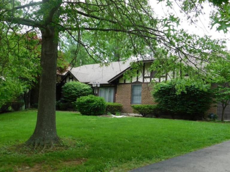 Office + 5 BR, Movie Theater , Creve Coeur -10 Sleep surface - B&B Creve Coeur