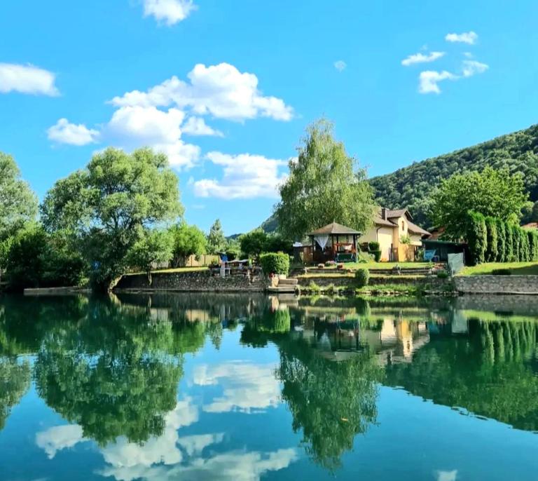 Aventurin Superior Apartments - Bed and Breakfast Bihac