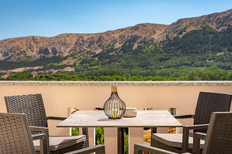 Apartments Gerta with Terrace - B&B Baška