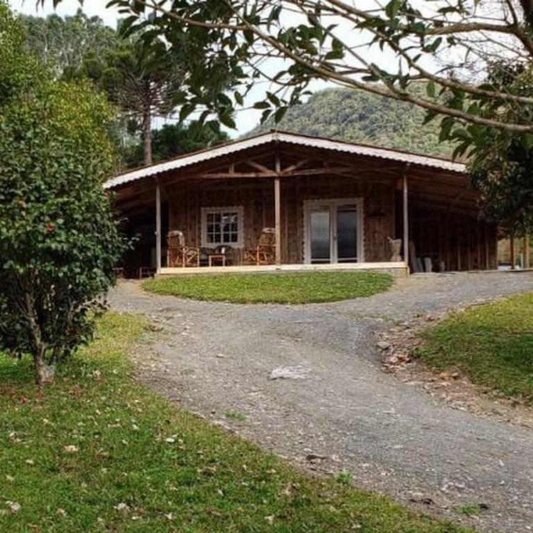 Sítio Recanto da Guarda - Nó de Pinho - Bed and Breakfast Bom Retiro