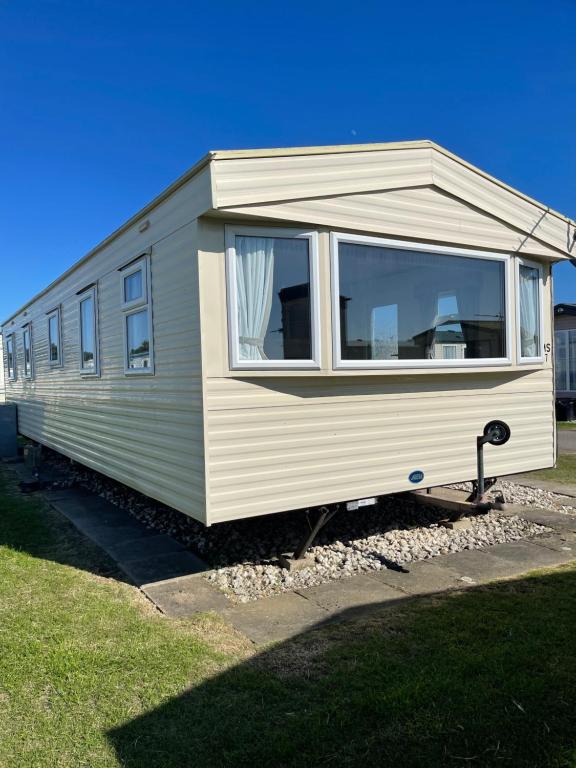 Yellow 3 Caravan Ingoldmells skegness 6 berth 3 bedrooms - Ferienwohnung Skegness