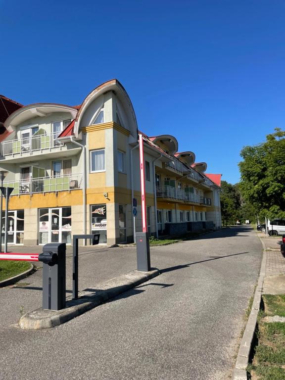 Franci Wellness Apartman Zalakaros - B&B Zalakaros