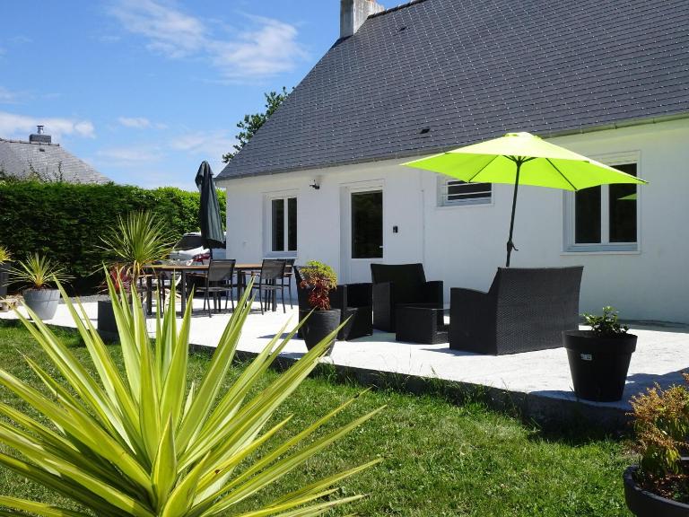 Comfortable Bungalow, Pink Granite Coast - Chambres d'hôtes Pleumeur-Bodou