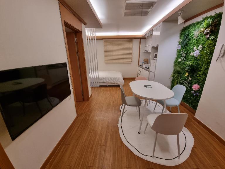 Complace H - B&B Seul