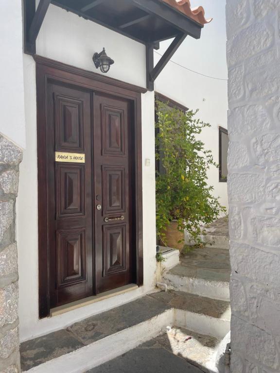 Rania's House - B&B Ýdra