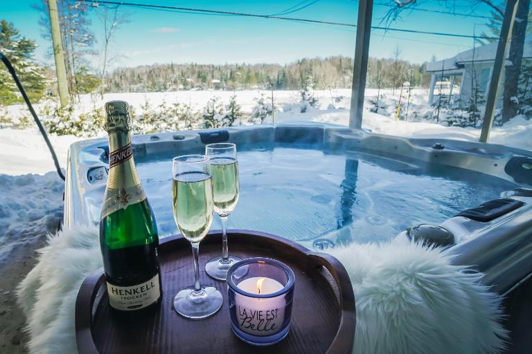 Chalet Le Convivial Tremblant - B&B Lac-Supérieur