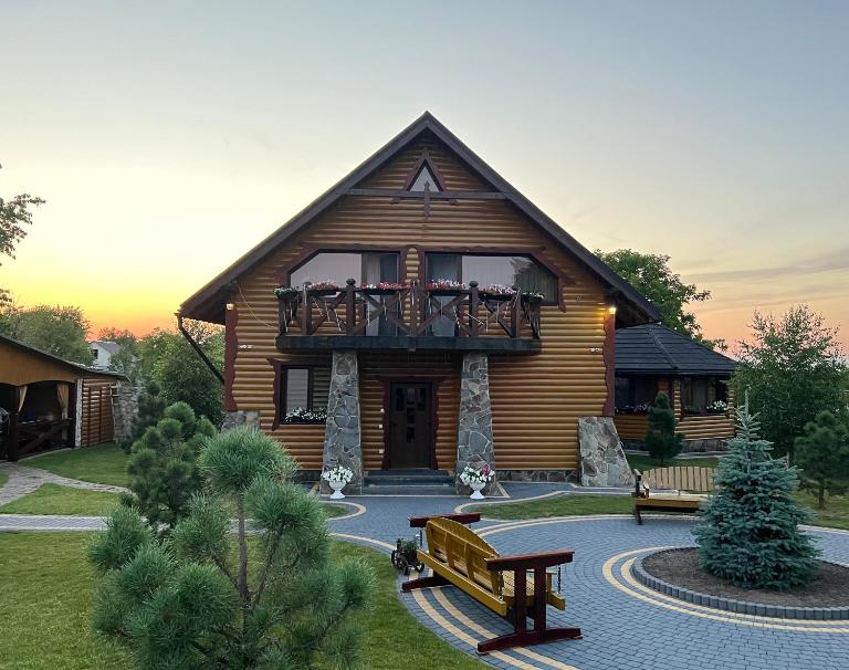 Rodynne Gnizdo - B&B Pochayiv