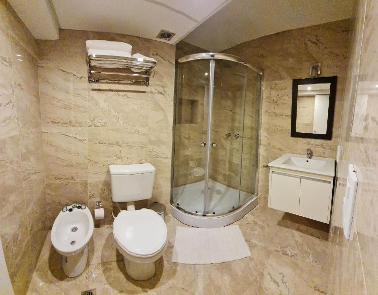 Departamento monoambiente, a metros de Peatonal Sarmiento - B&B Mendoza