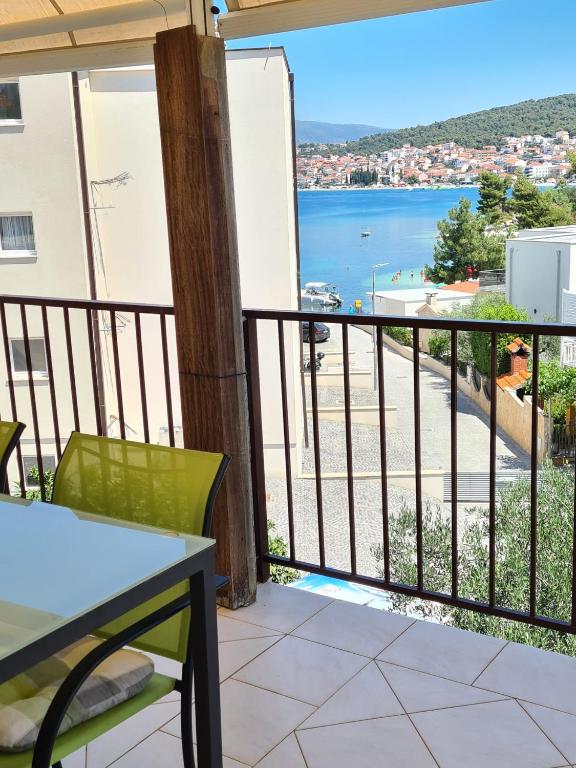 Apartman Varga - Ferienwohnung Trogir