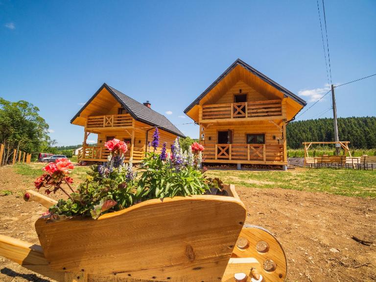 Domki nad rzeką w Komańczy - B&B Komańcza