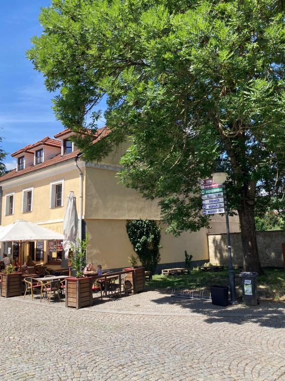 Apartmán Na Ostrově Beroun - B&B Beroun