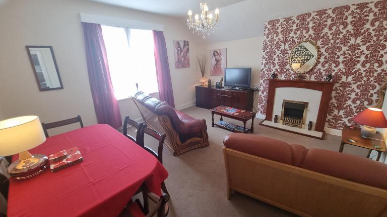 Cruden Villa - Second Floor Apartment - B&B Scarborough