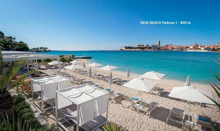 Evergreen & Pinky Apartments close to the Beach - B&B Rab