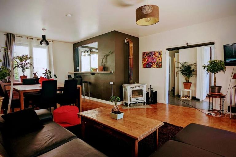 Maison chaleureuse 6, 8 personnes quartier Palente 3 chambres - Chambres d'hôtes Besançon