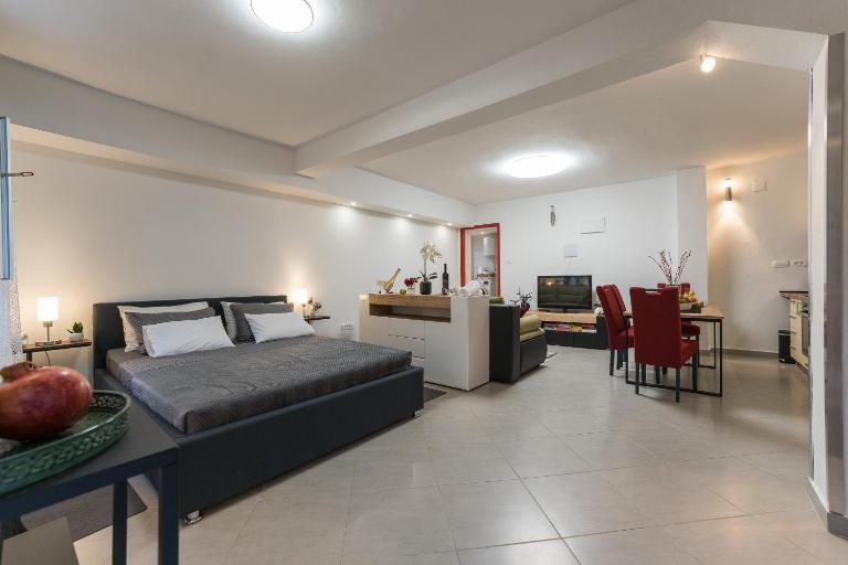 Studio Apartman Mirakul - Bed and Breakfast Zadar